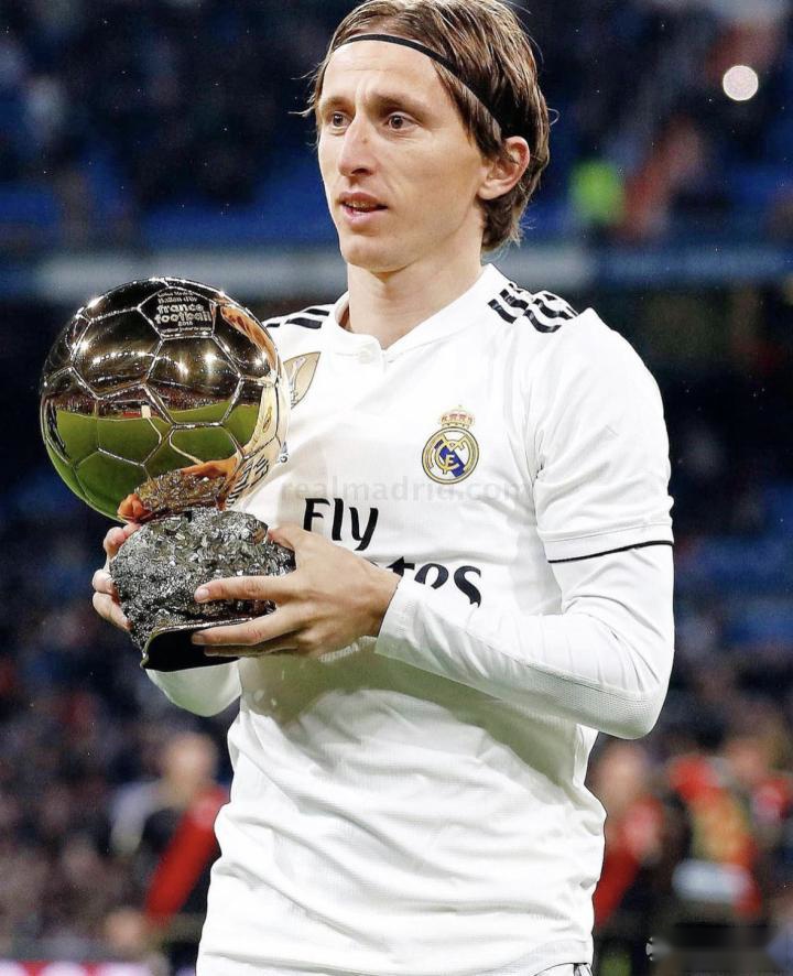 奥古斯托：大家认为这种比赛应该赢5-0，但欧冠没有容易的比赛